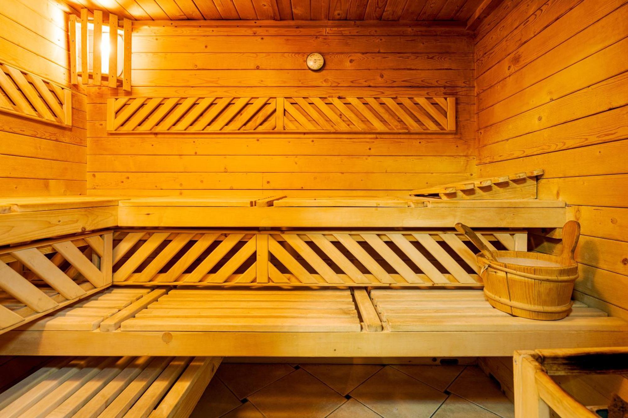 Casa Augsburg Hotel Băneşti Eksteriør billede